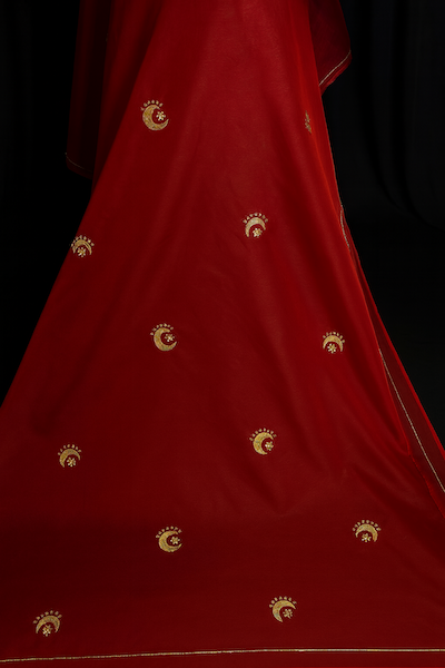 CHAND TARA Dark Red Handwoven Organza Saree with Cutdana Hand Embroidery Work | KIHUMS Saree