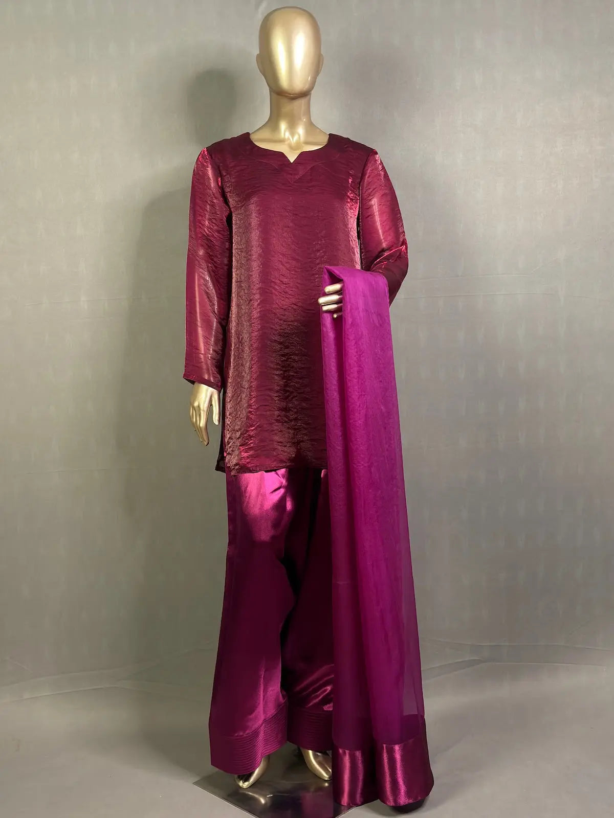 MEHRU Magenta Farshi Shalwar Pakistani Kurta Set | Best Pakistani Kurta Sets for women kihums clothing