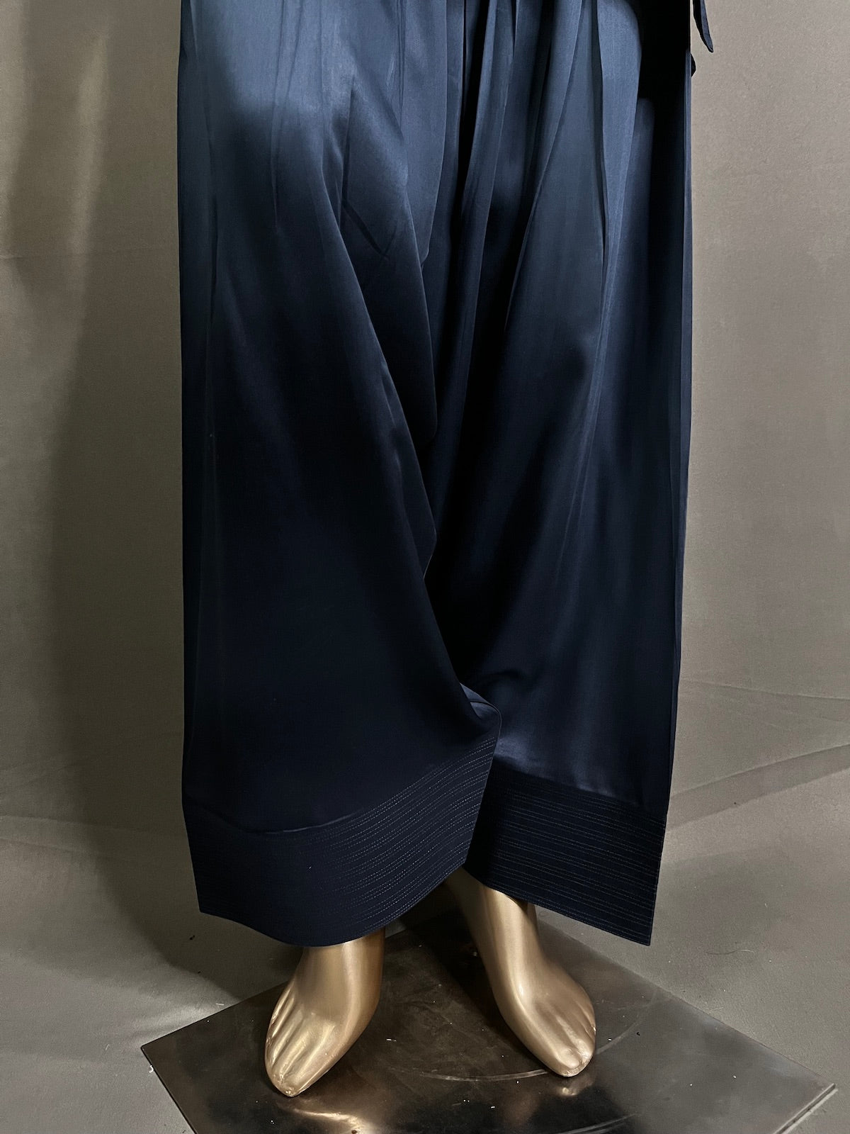 BOW Farshi Shalwar Kurta Set | Embroidery work | Kurta Sets for women