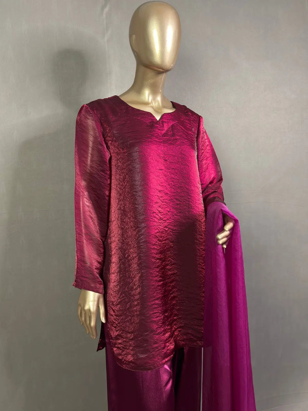 MEHRU Magenta Farshi Shalwar Pakistani Kurta Set | Best Pakistani Kurta Sets for women kihums clothing