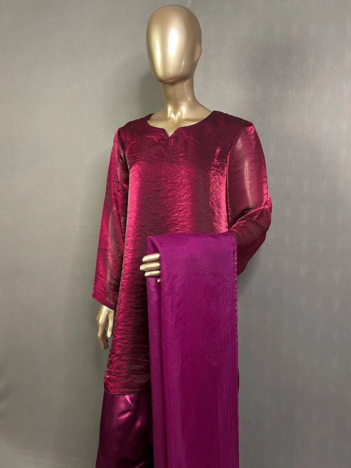 MEHRU Magenta Farshi Shalwar Pakistani Kurta Set | Best Pakistani Kurta Sets for women kihums clothing