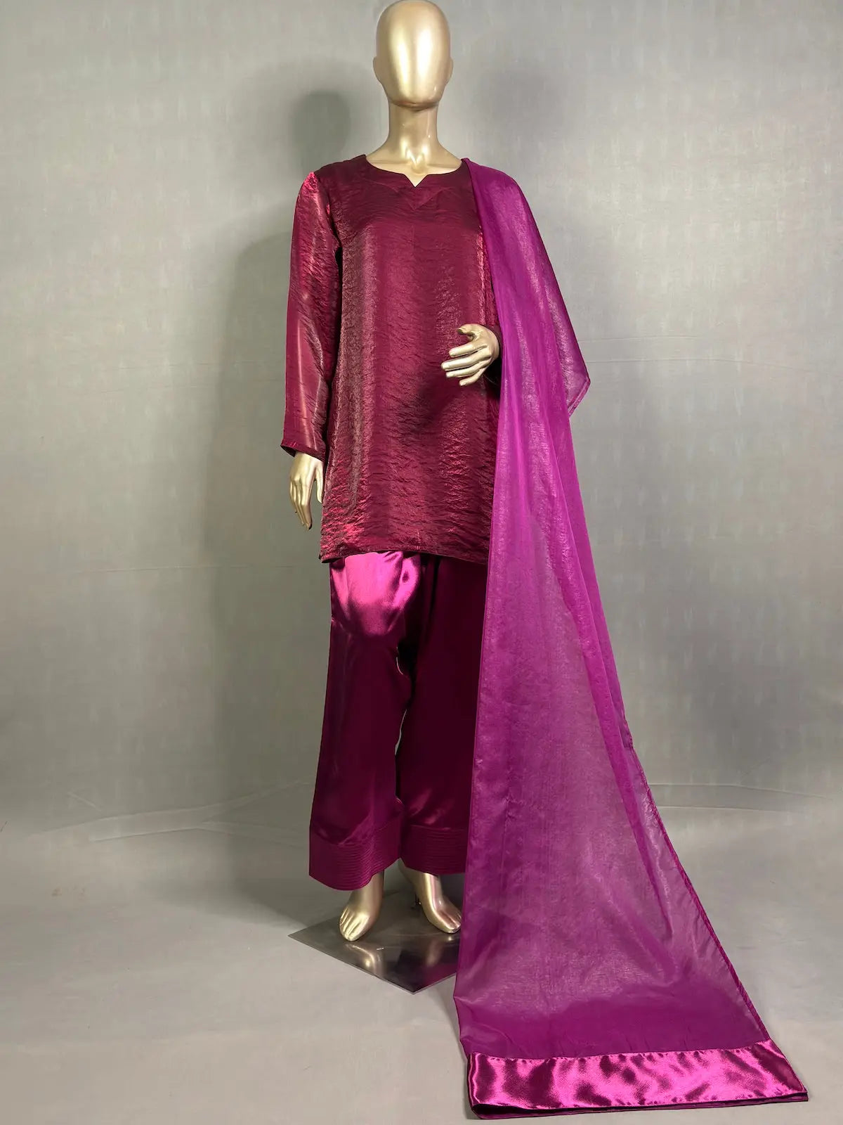 MEHRU Magenta Farshi Shalwar Pakistani Kurta Set | Best Pakistani Kurta Sets for women kihums clothing