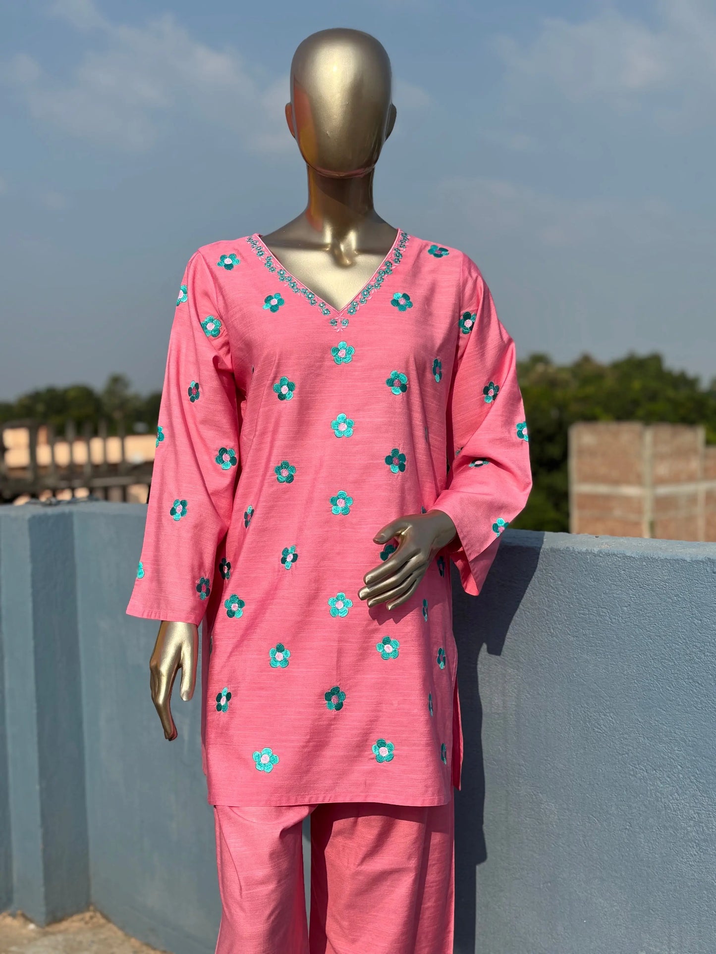 Pink- Pakistani Silhouette Floral Embroidery Kurta Set kihums clothing