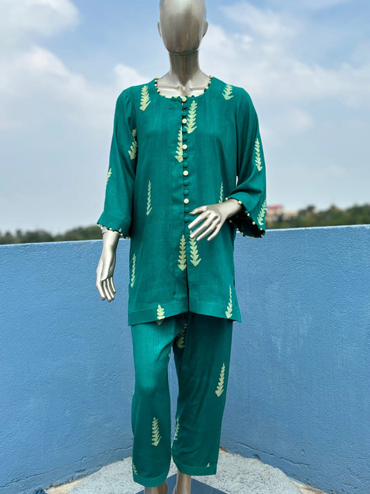 Green Batik Print Co-ord Set: Elegant & Comfortable Two-Piece Outfit | Fusion of Elegance and Comfort kihums clothing