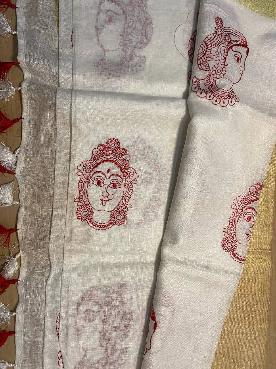 White Handwoven Linen Saree with Embroidery Work | Zari Border | KIHUMS Saree kihums clothing