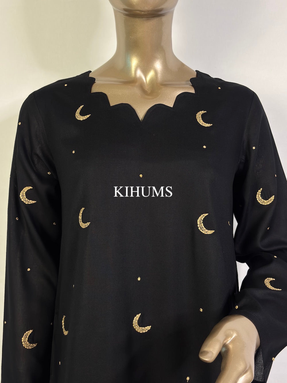 CHAND SIFARISH Three Piece Kurta Sets for women | Embroidery work