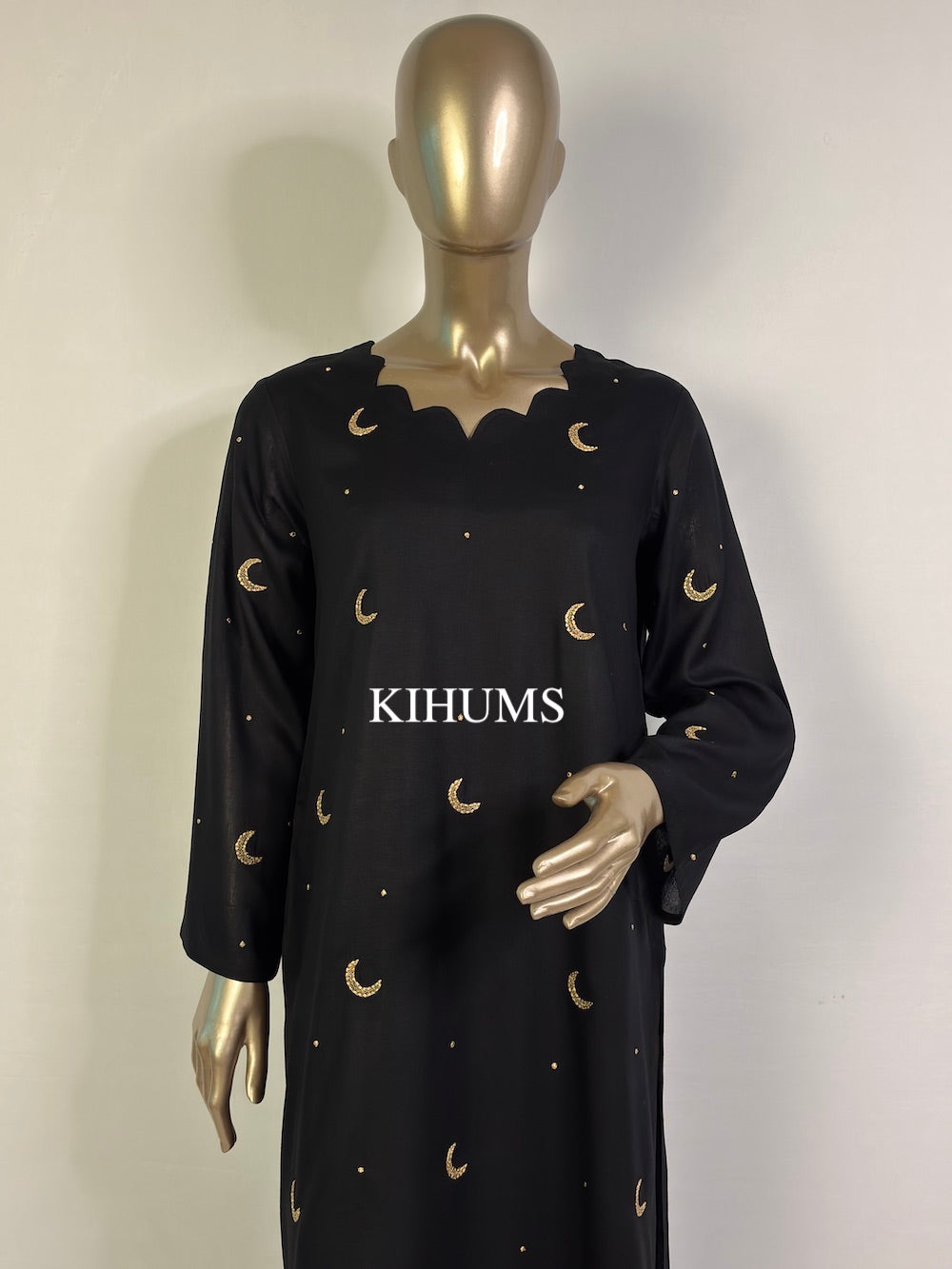 CHAND SIFARISH Three Piece Kurta Sets for women | Embroidery work