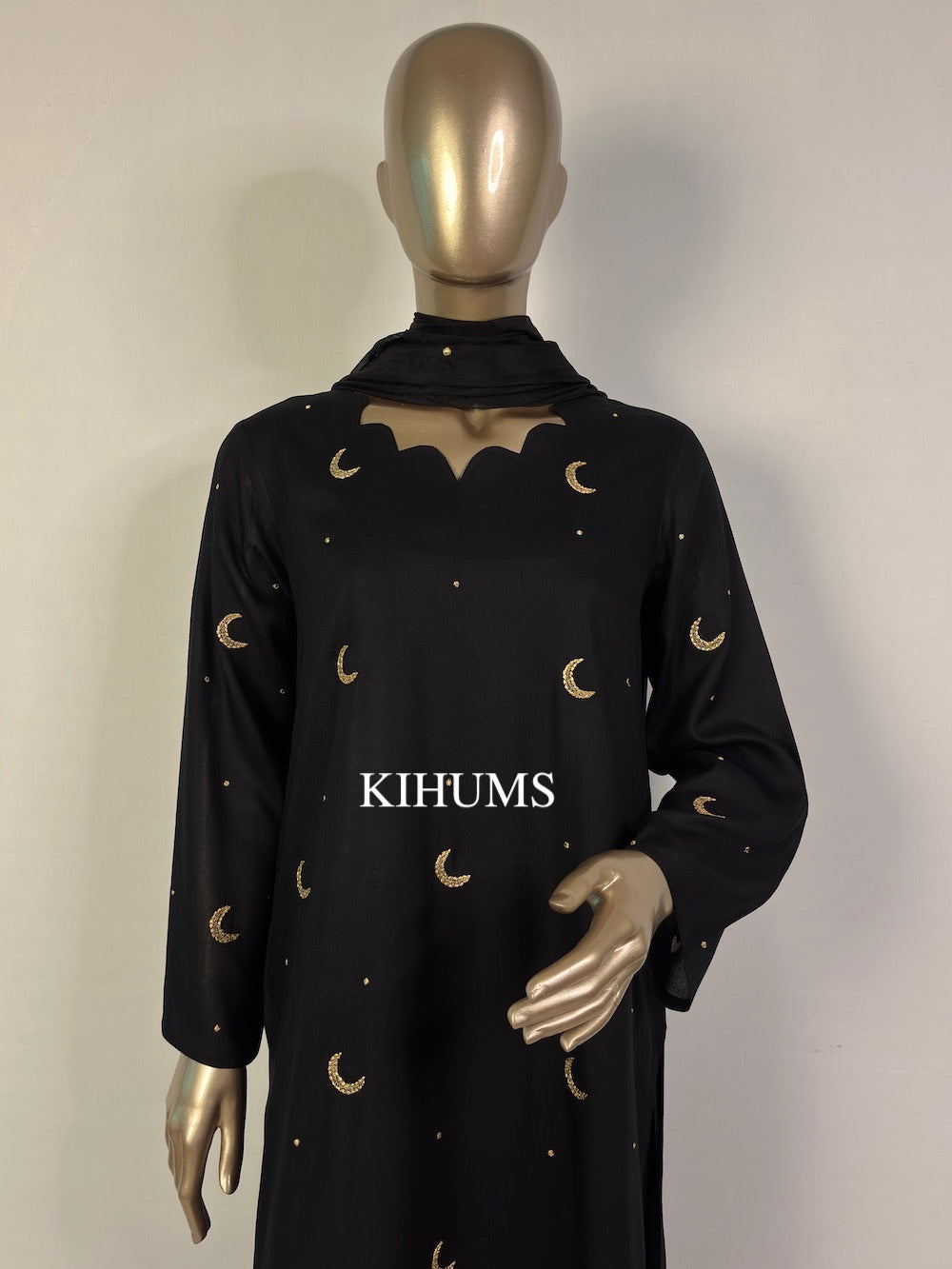 CHAND SIFARISH Three Piece Kurta Sets for women | Embroidery work
