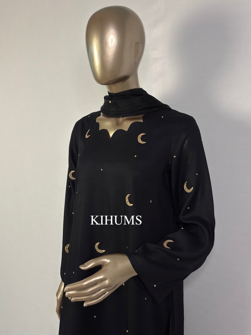 CHAND SIFARISH Three Piece Kurta Sets for women | Embroidery work