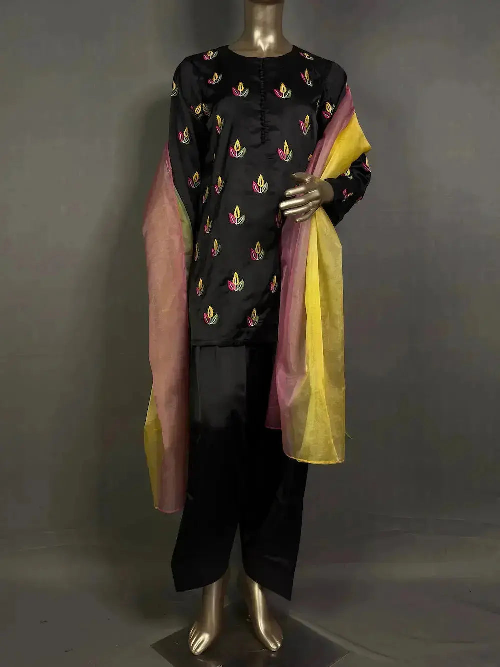 Black Farsi Pakistani Kurta Set | Embroidery work | Best Pakistani Kurta Sets for women (Copy) kihums clothing