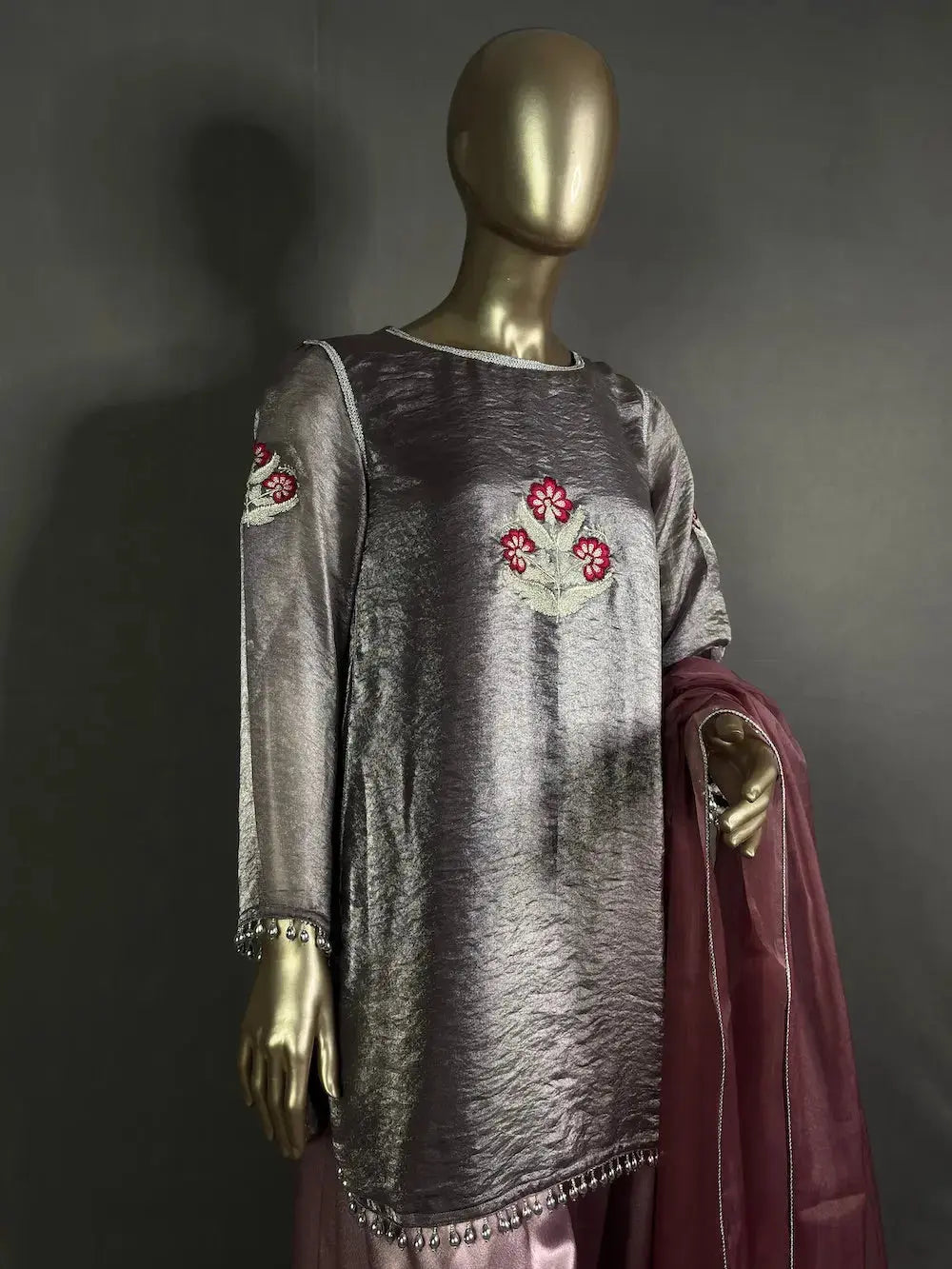 Black Farsi Pakistani Kurta Set | Embroidery work | Best Pakistani Kurta Sets for women kihums clothing