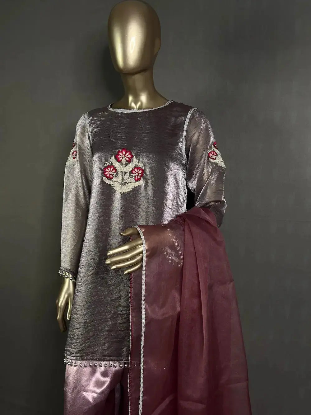 Black Farsi Pakistani Kurta Set | Embroidery work | Best Pakistani Kurta Sets for women kihums clothing