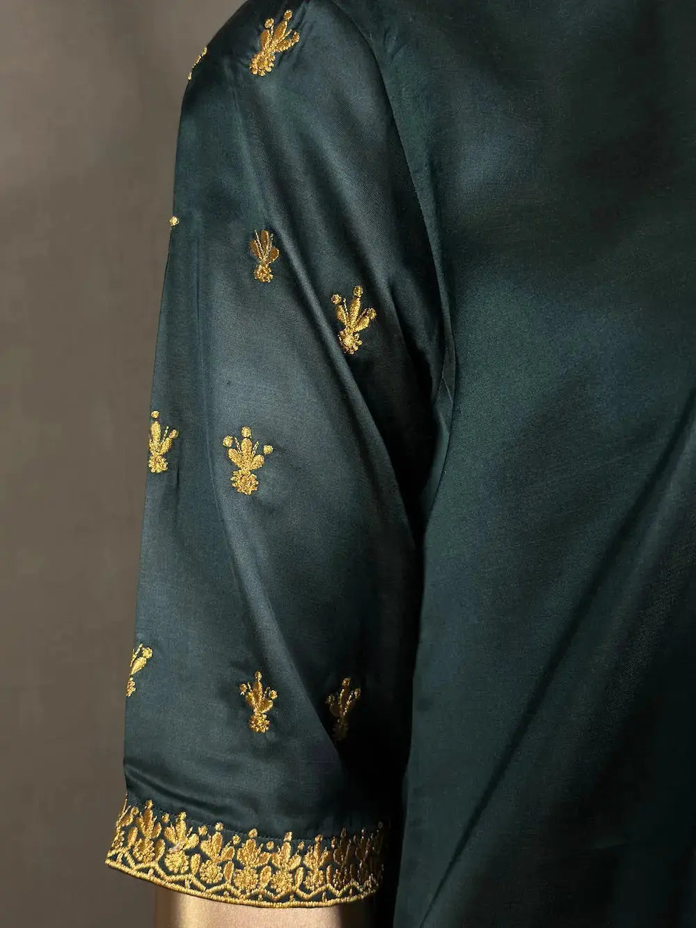 Farsi Style Pakistani Kurta Set | Embroidery work | Best Pakistani Kurta Sets for women kihums clothing