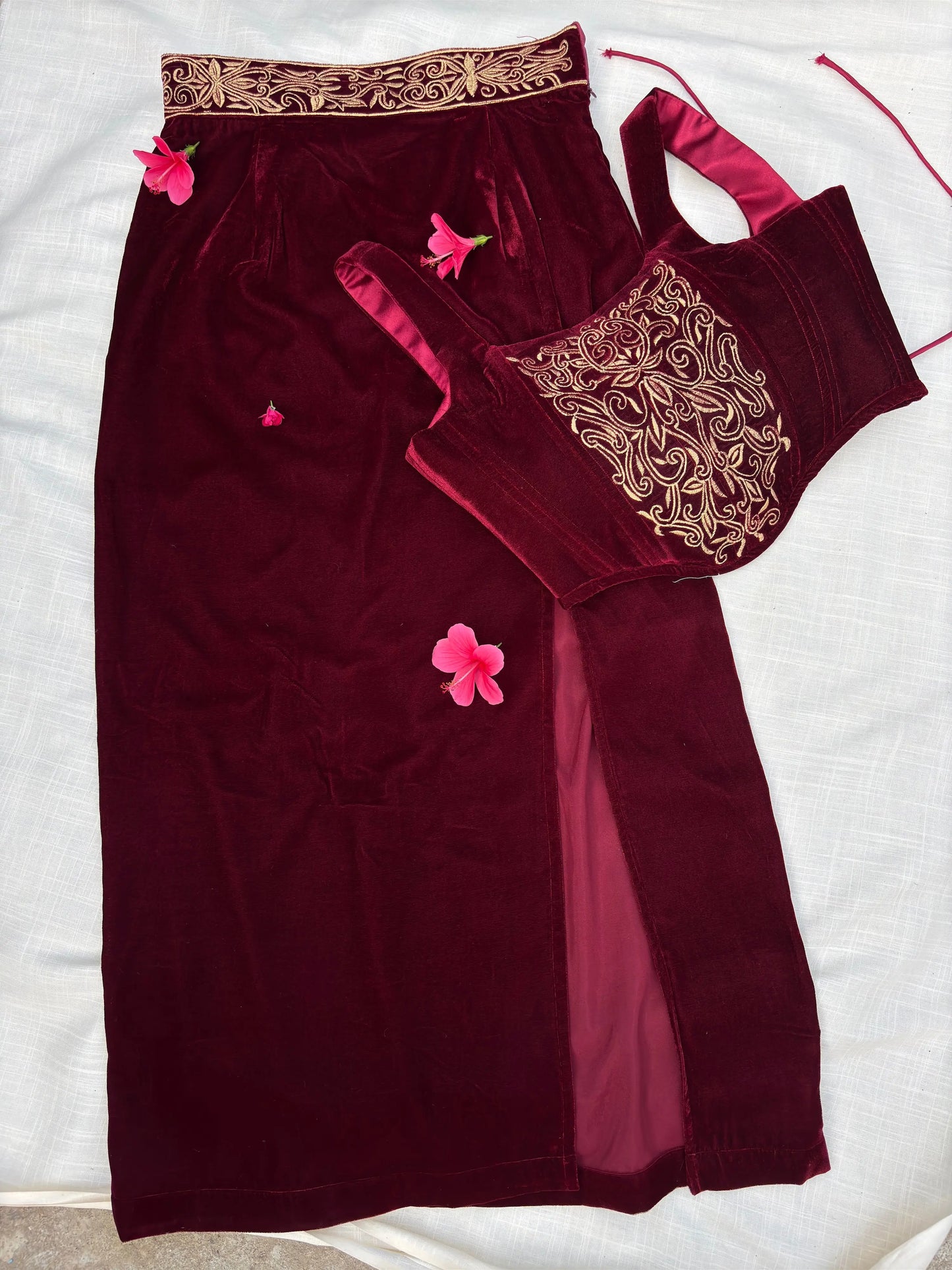 Elegant Microvelvet Embroidered Skirt with Zari Detailing kihums clothing