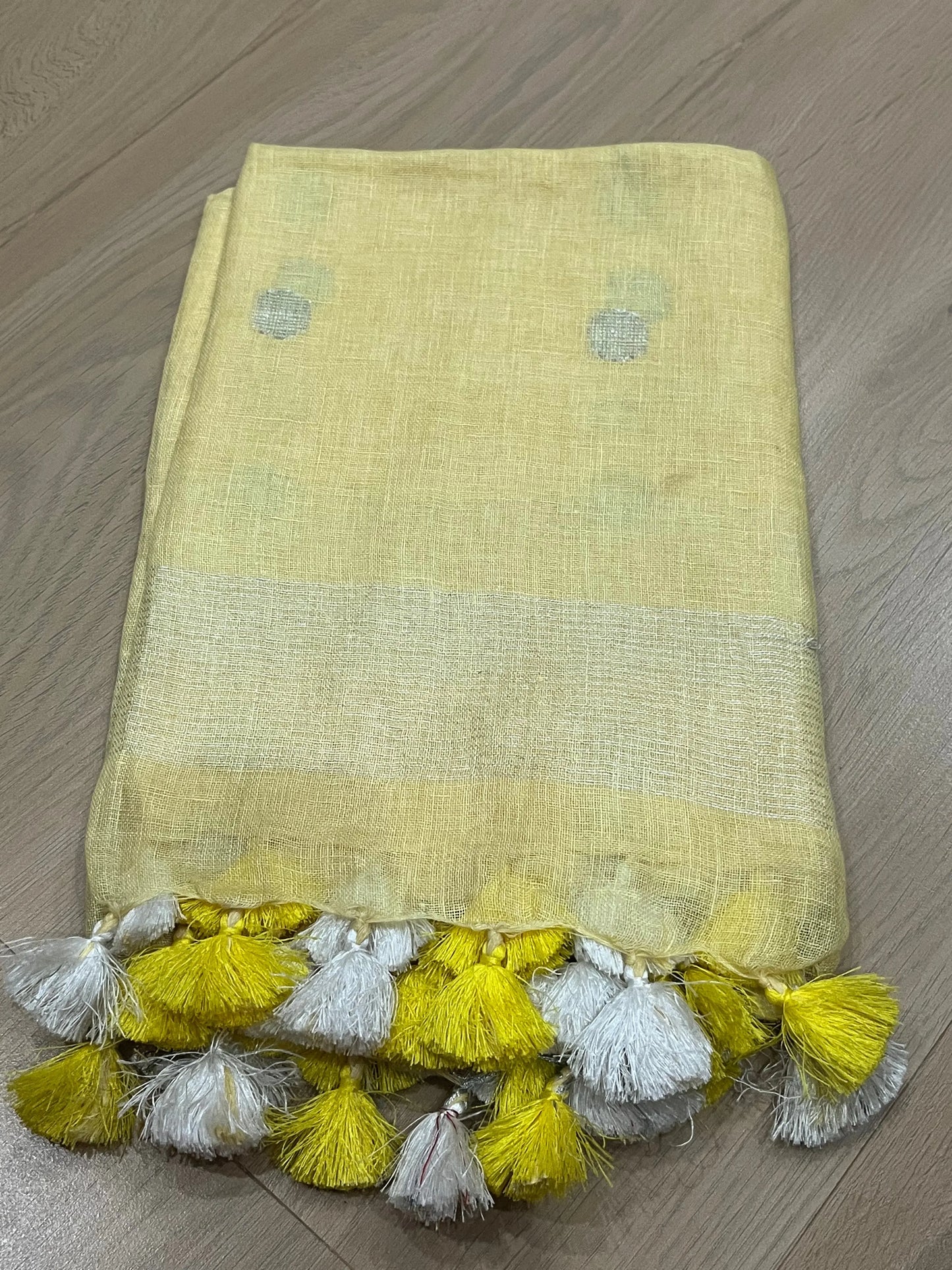 LINEN DUPATTA: Light Yellow Linen Dupatta with zari motif & silver zari border with Tassels | KIHUMS Dupatta kihums clothing