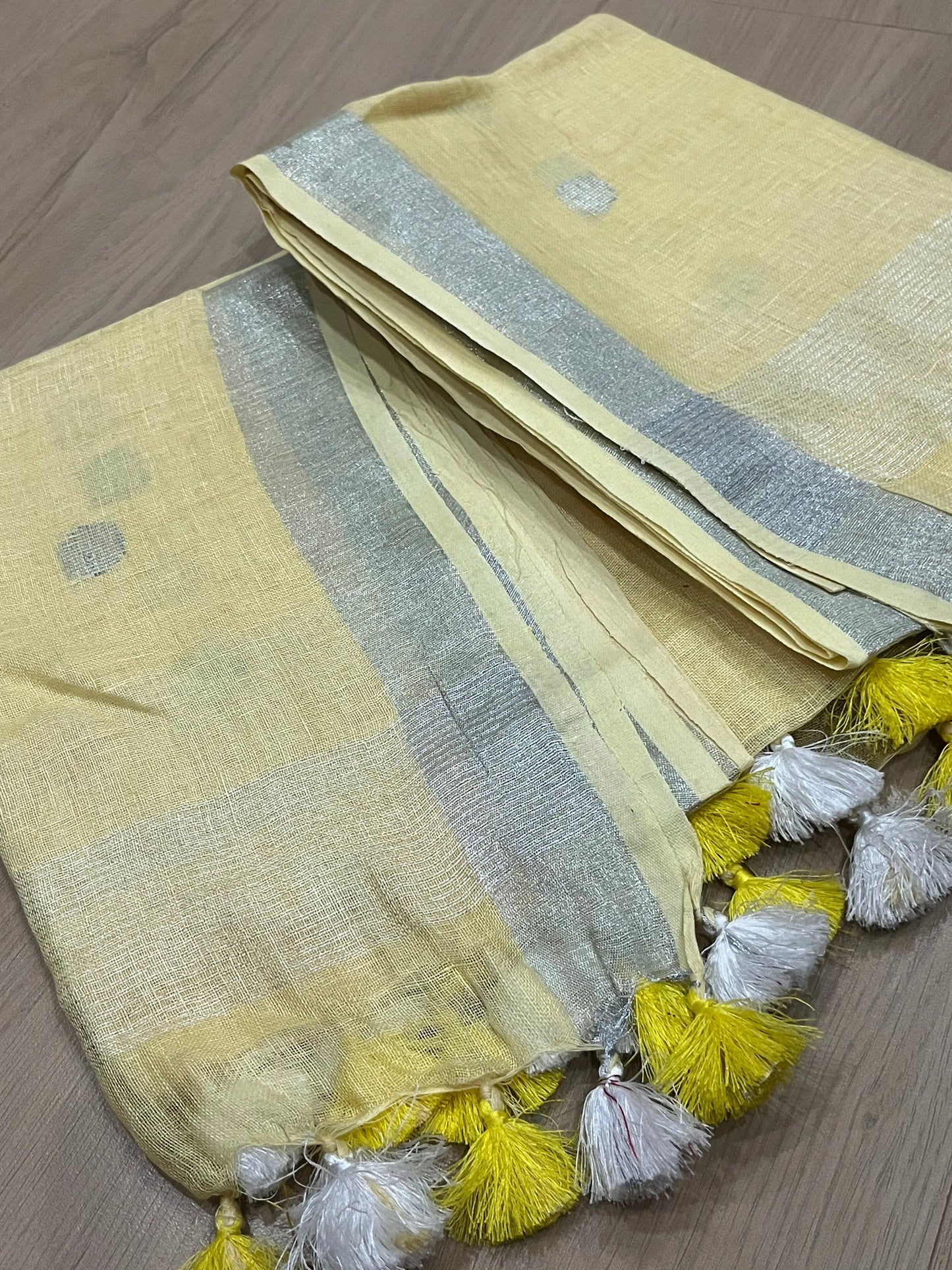 LINEN DUPATTA: Light Yellow Linen Dupatta with zari motif & silver zari border with Tassels | KIHUMS Dupatta kihums clothing