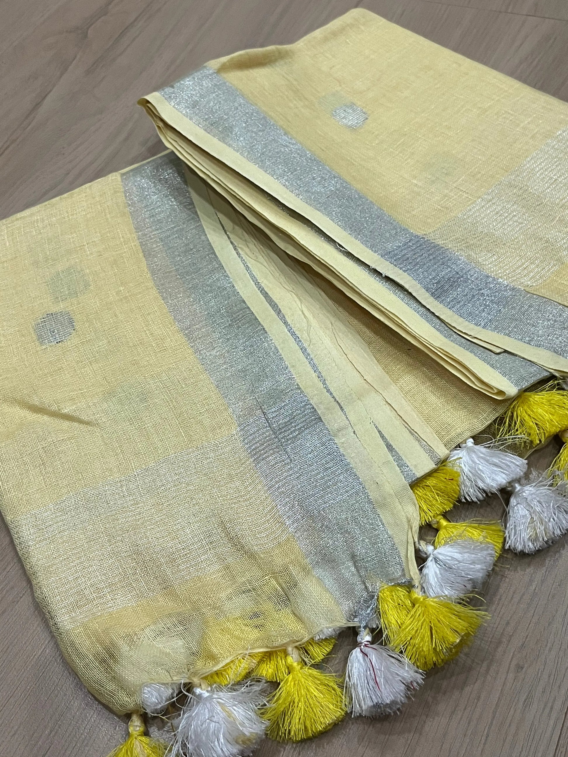 LINEN DUPATTA: Light Yellow Linen Dupatta with zari motif & silver zari border with Tassels | KIHUMS Dupatta kihums clothing