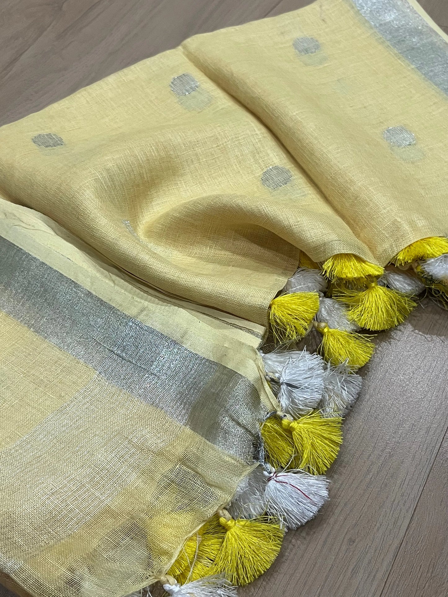 LINEN DUPATTA: Light Yellow Linen Dupatta with zari motif & silver zari border with Tassels | KIHUMS Dupatta kihums clothing