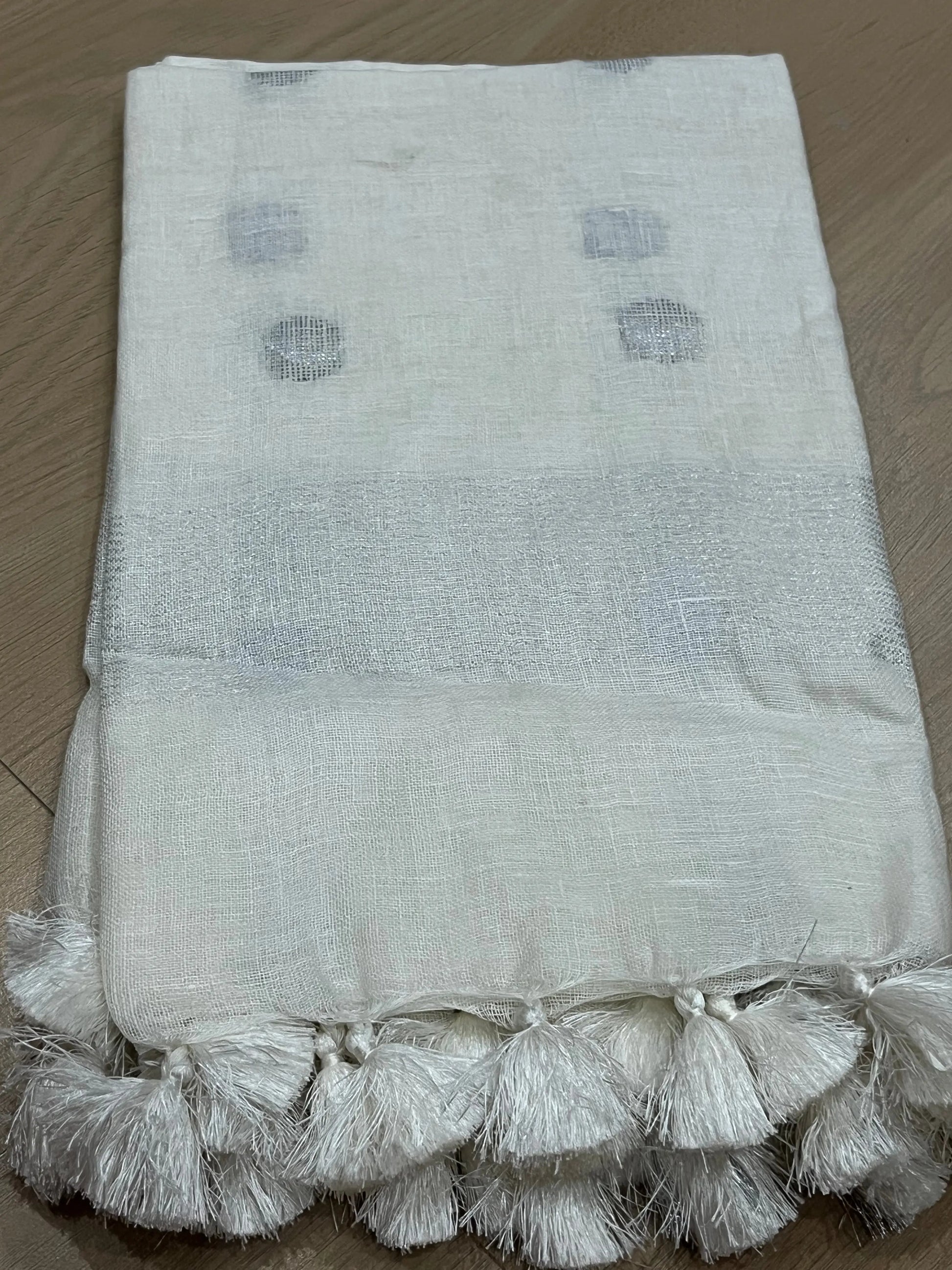 LINEN DUPATTA: White Linen Dupatta with zari motif & silver zari border with Tassels | KIHUMS Dupatta kihums clothing