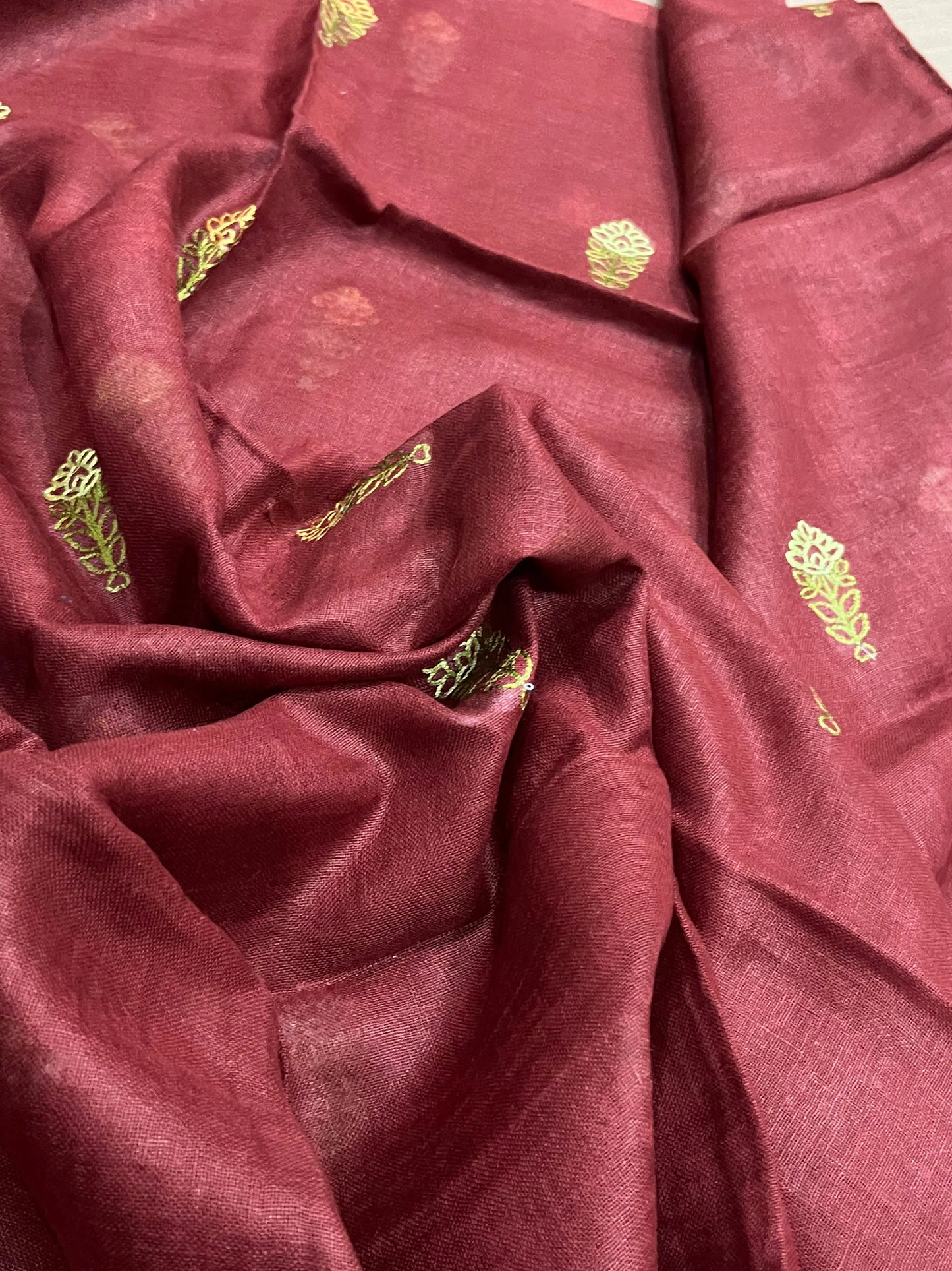 LINEN DUPATTA: Chocolate Linen Dupatta with embroidered flower with Tassels | KIHUMS Dupatta kihums clothing
