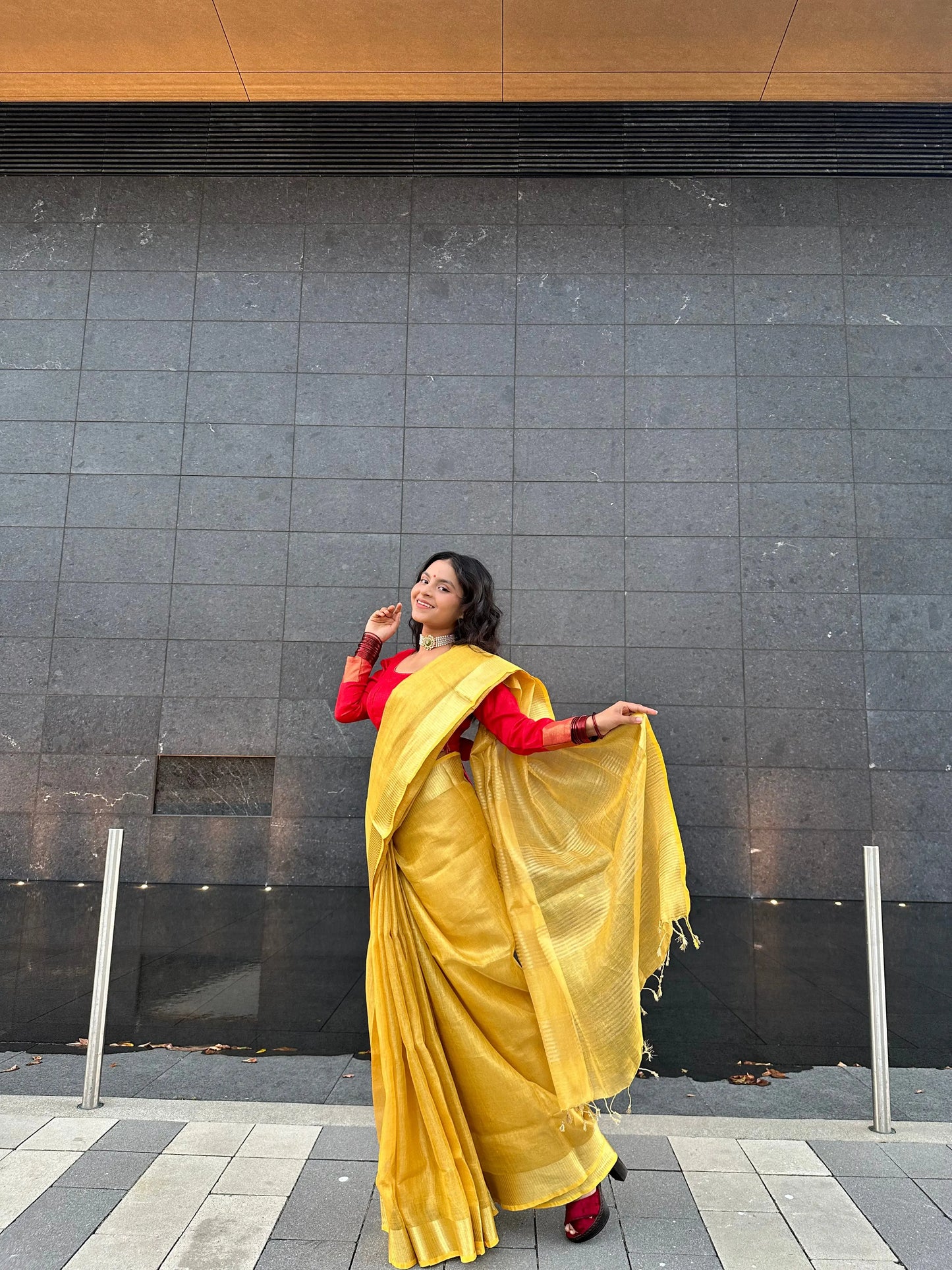 Shimmering Gold | Tissue Linen Saree | KIHUMS Saree women clothing