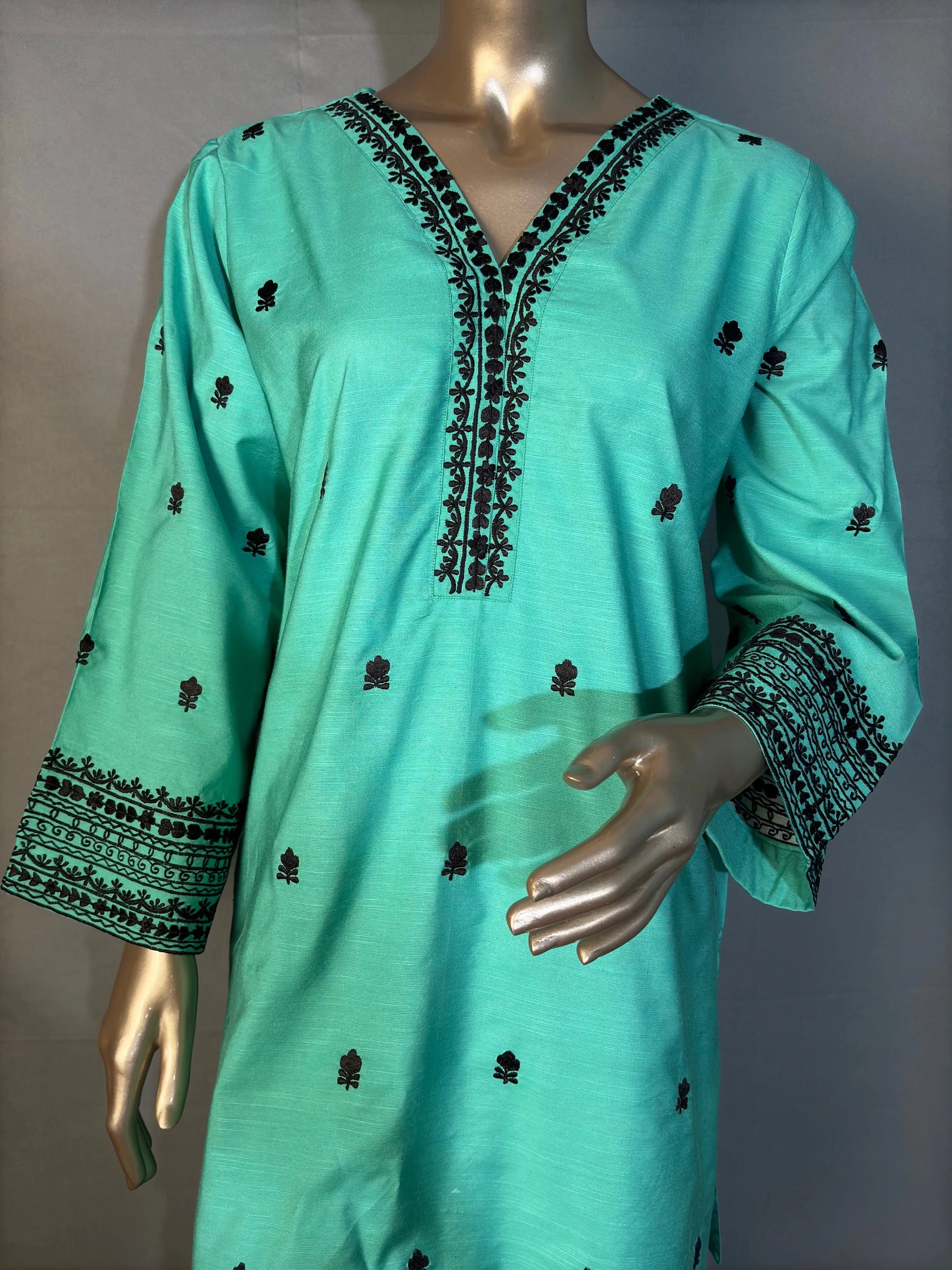 Green with Black Embroidered Pakistani Style Co-ord sets kihums clothing
