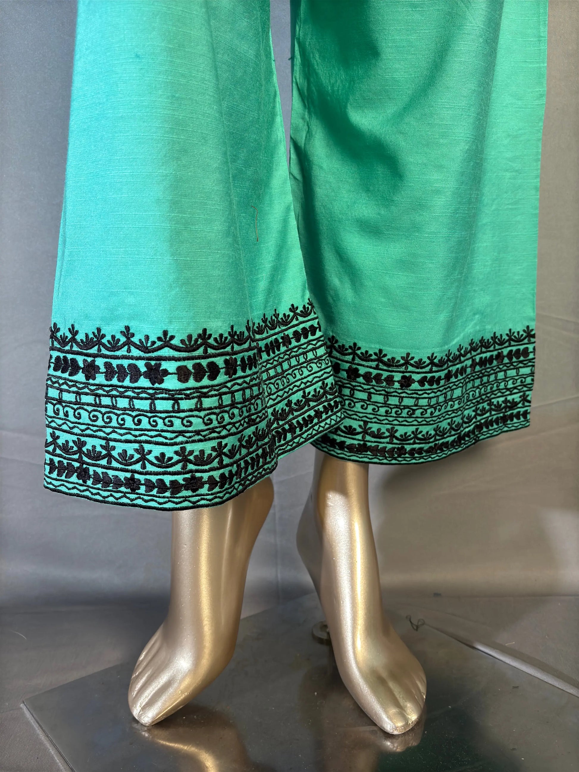 Green with Black Embroidered Pakistani Style Co-ord sets kihums clothing
