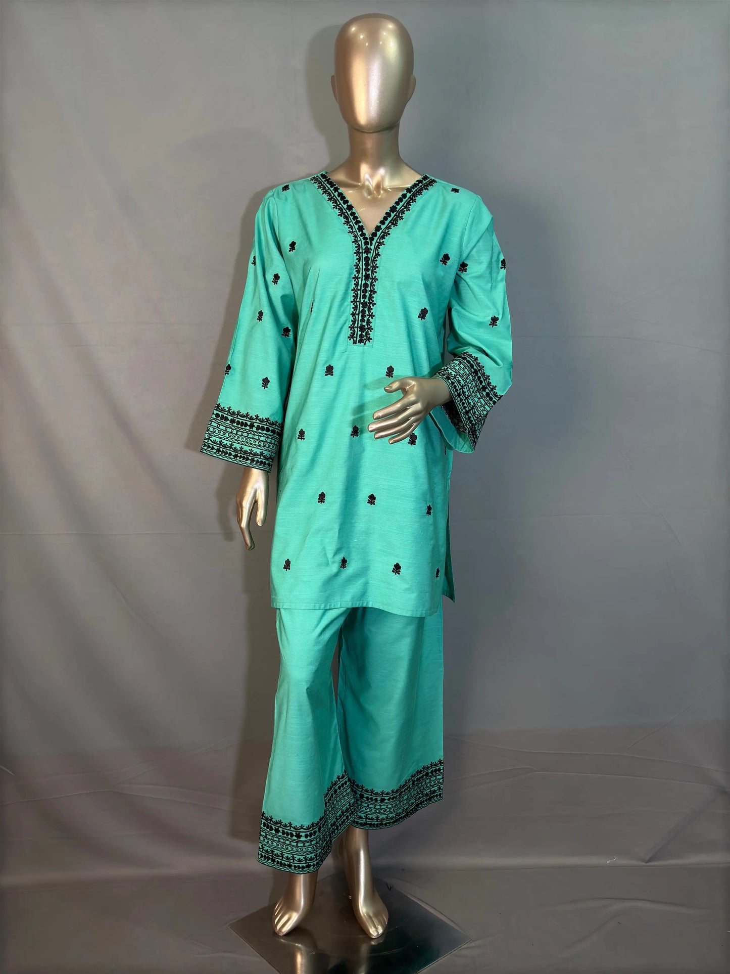 Green with Black Embroidered Pakistani Style Co-ord sets kihums clothing