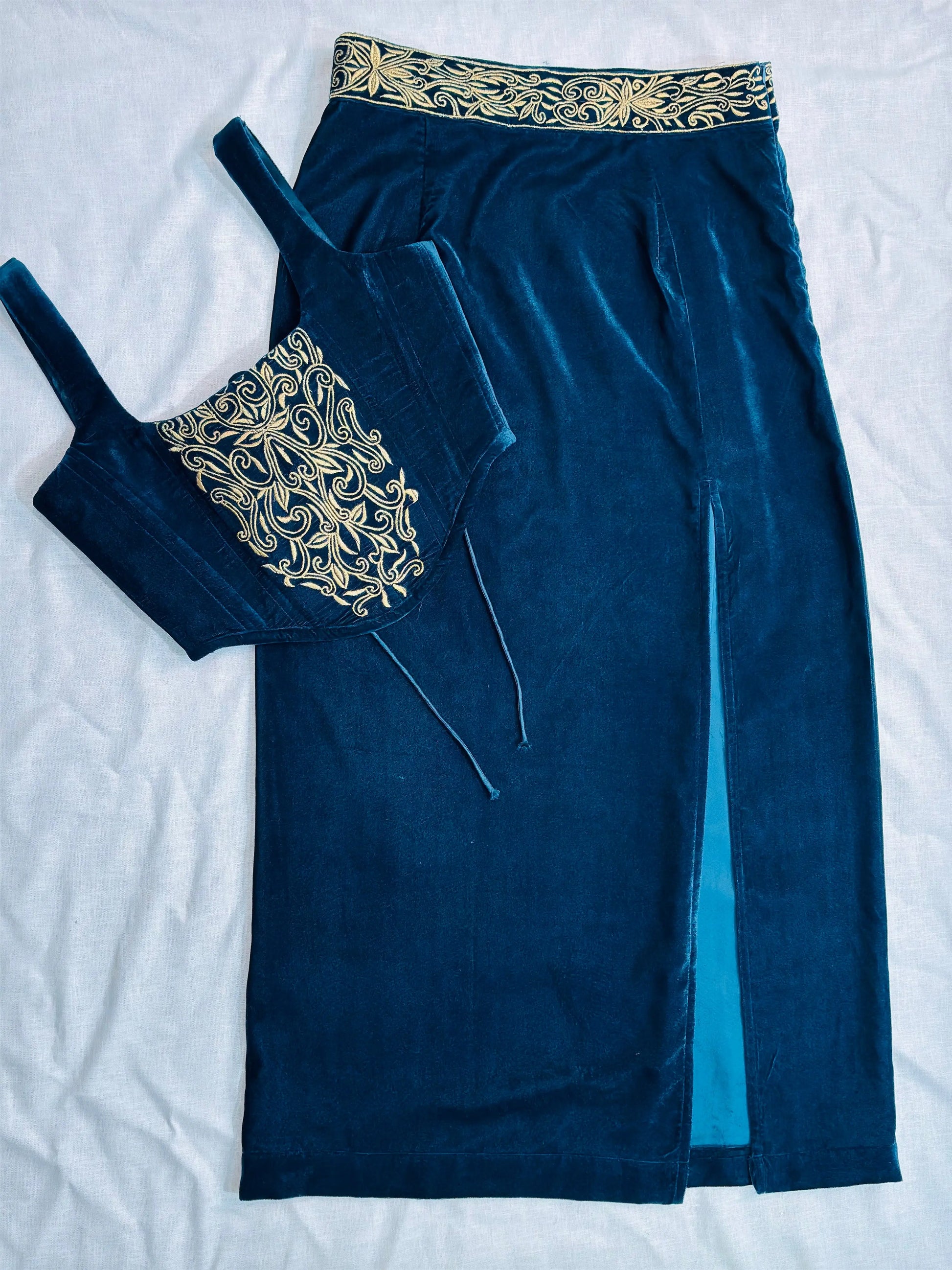 Elegant Microvelvet Embroidered Skirt with Zari Detailing kihums clothing