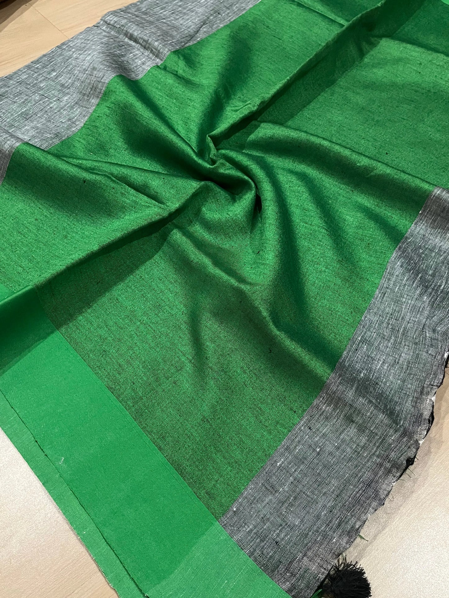Grey shade Handwoven organic Linen Saree | Contrast border| KIHUMS Saree kihums clothing