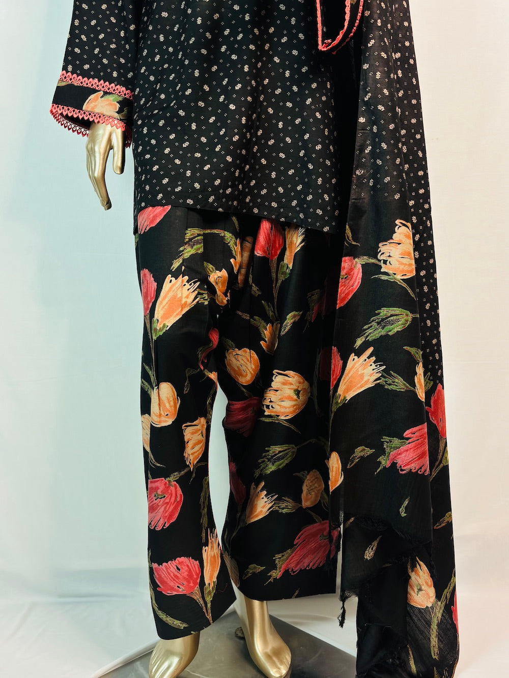 BASERA Floral Printed Farshi Shalwar