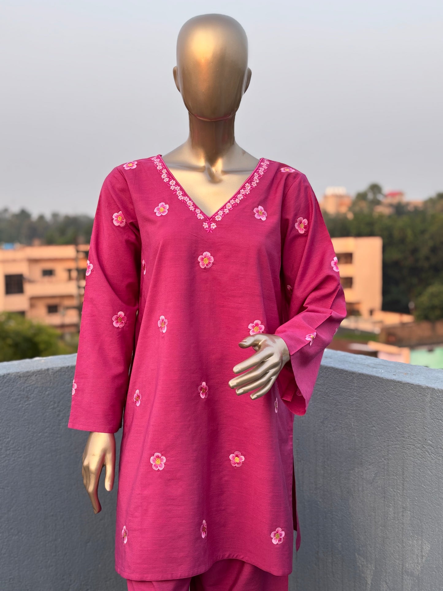 Pinkish Purple- Pakistani Silhouette Floral Embroidery Kurta Set