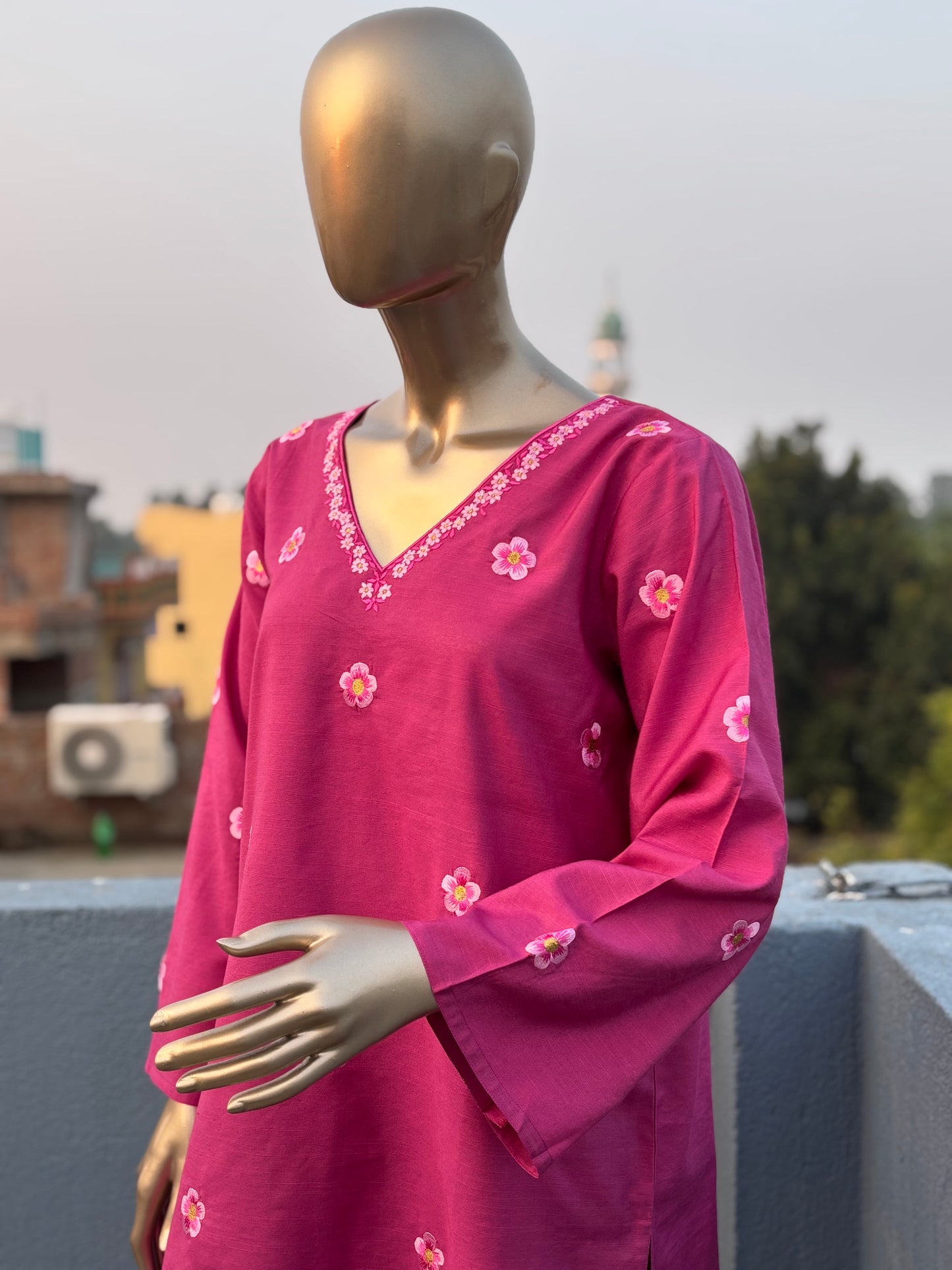 Pinkish Purple- Pakistani Silhouette Floral Embroidery Kurta Set