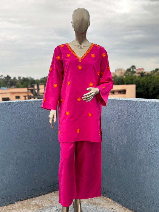 Hot Pink- Pakistani Silhouette Floral Embroidery Kurta Set (Copy)