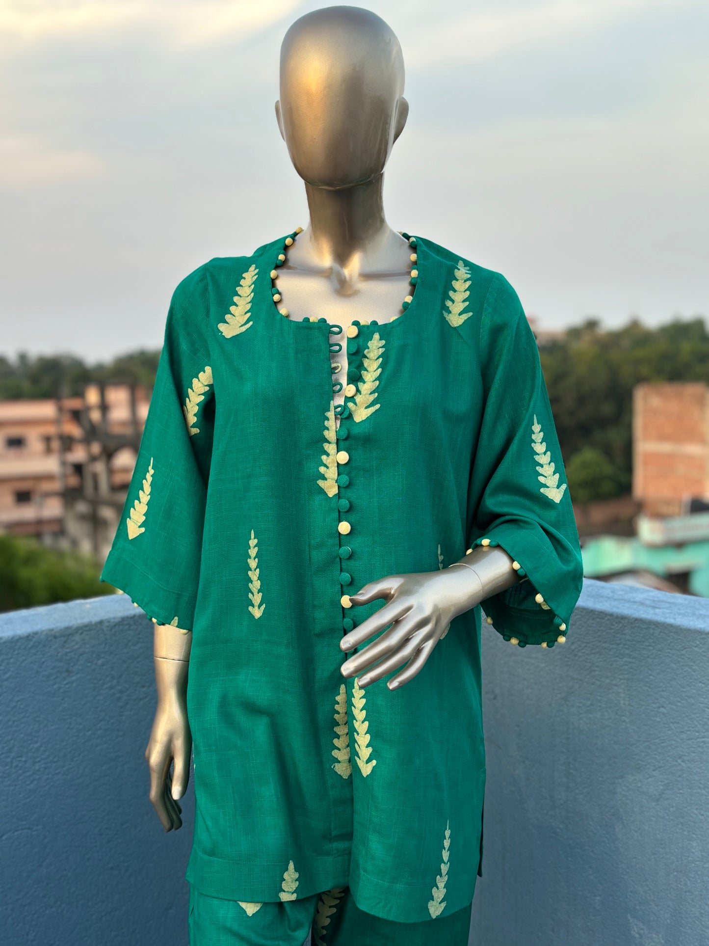 Green Batik Print Co-ord Set: Elegant & Comfortable Two-Piece Outfit | Fusion of Elegance and Comfort