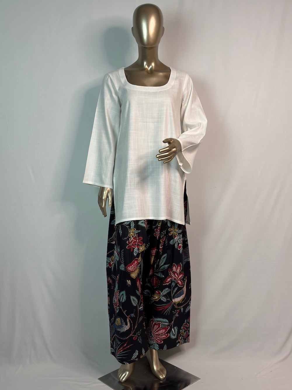 LAIBA Farshi Shalwar