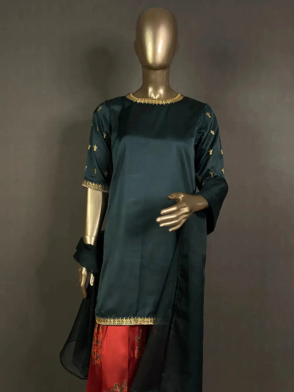 Farsi Style Pakistani Kurta Set | Embroidery work | Best Pakistani Kurta Sets for women kihums clothing