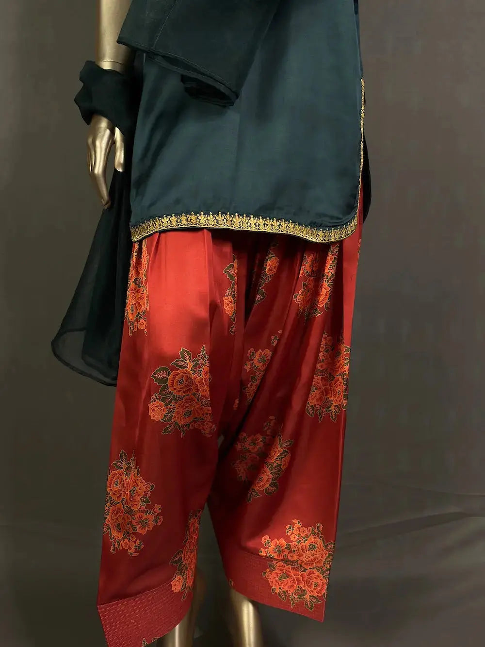 Farsi Style Pakistani Kurta Set | Embroidery work | Best Pakistani Kurta Sets for women kihums clothing