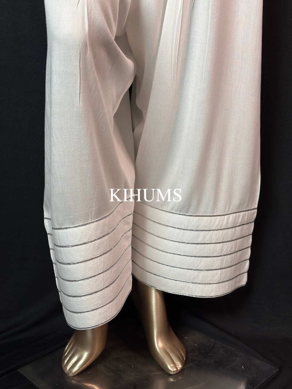 AIRA Embroidered Farshi Shalwar