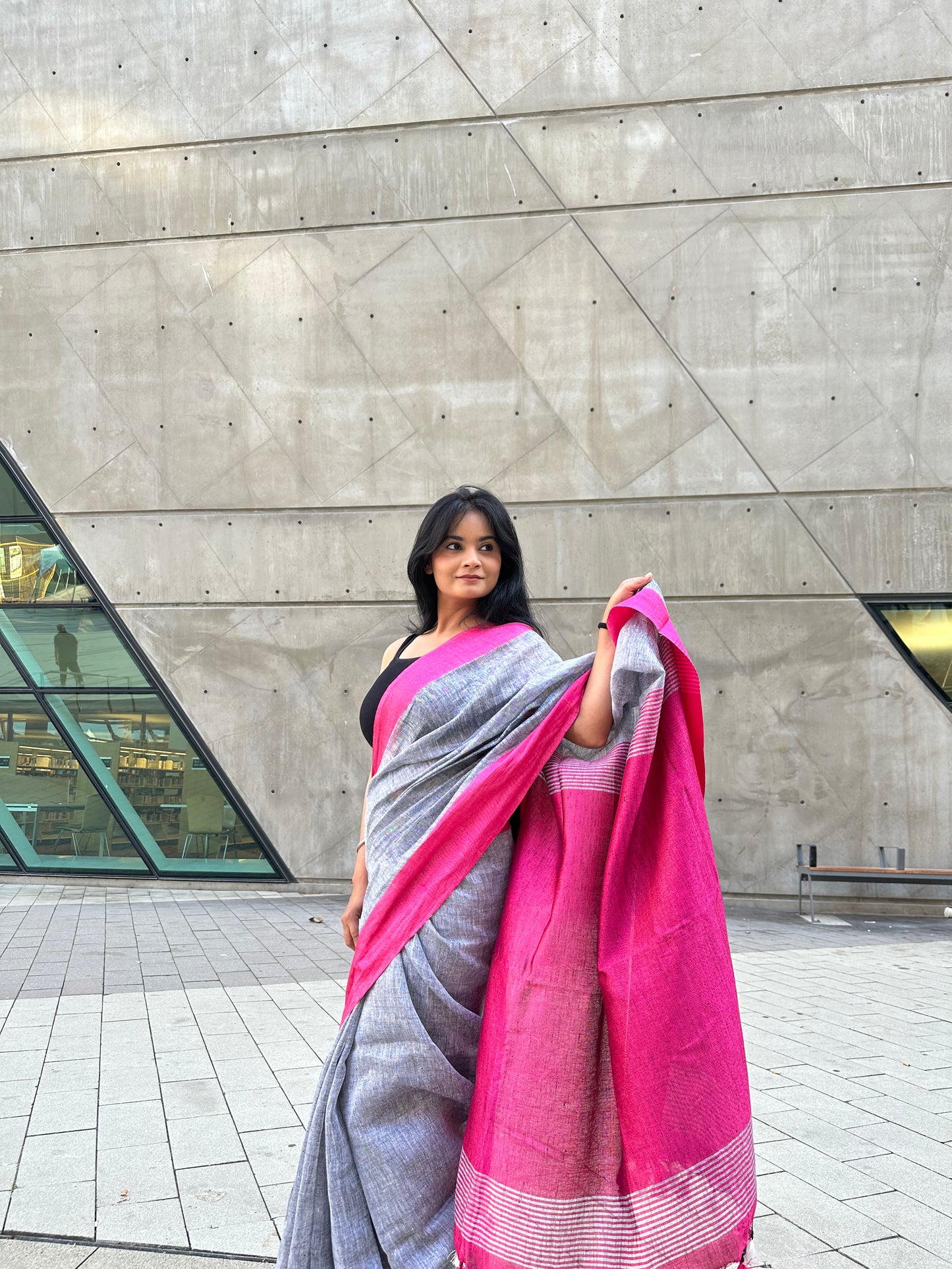 Grey Handwoven organic Linen Saree | Pink border| KIHUMS Saree