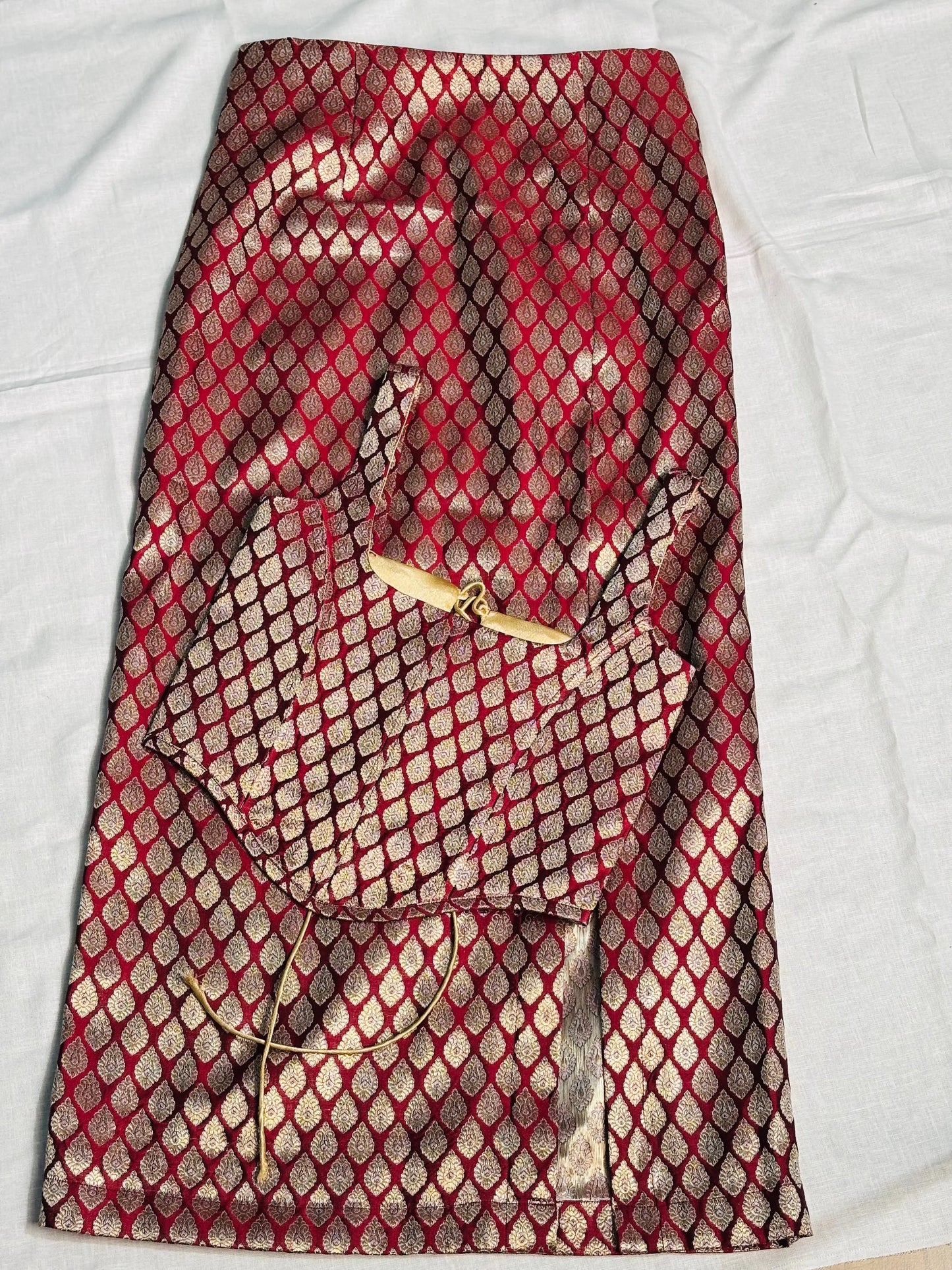 Elegant Banarsi Silk Skirt with Zari Detailing kihums clothing