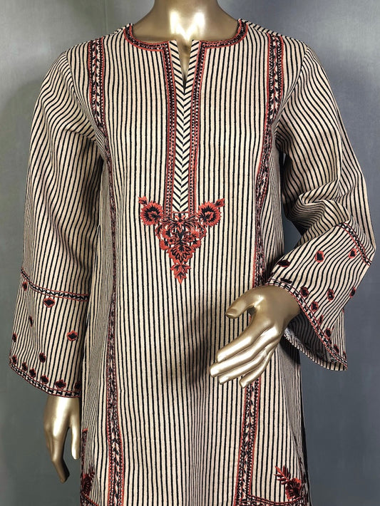 SURAIYYA - Embroidered Kurta Set