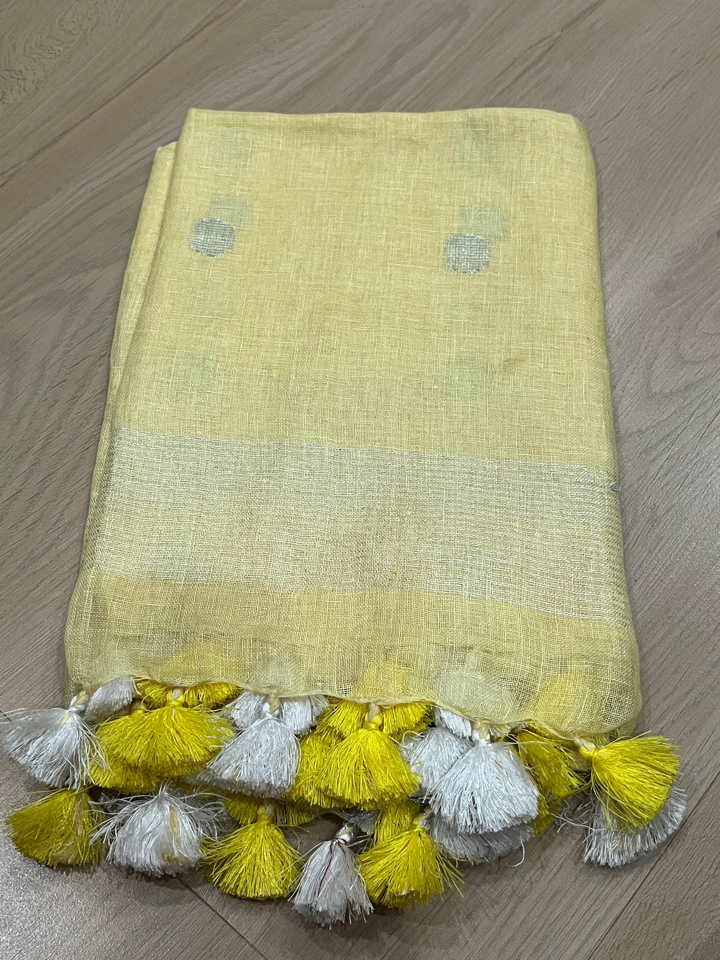 LINEN DUPATTA: Light Yellow Linen Dupatta with zari motif & silver zari border with Tassels | KIHUMS Dupatta