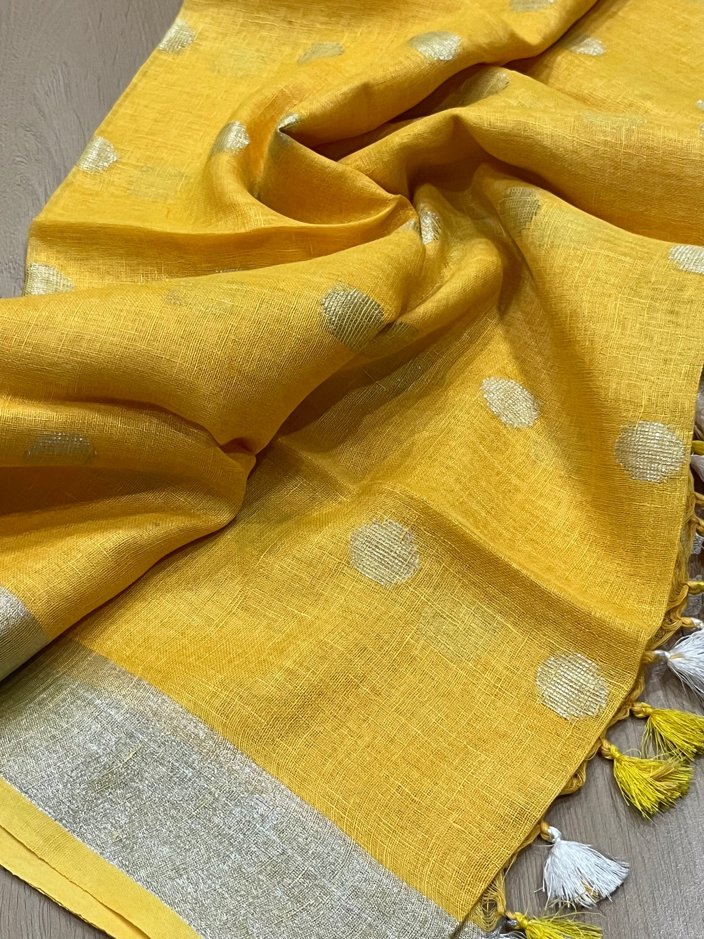LINEN DUPATTA: Yellow Linen Dupatta with zari motif & silver zari border with Tassels | KIHUMS Dupatta