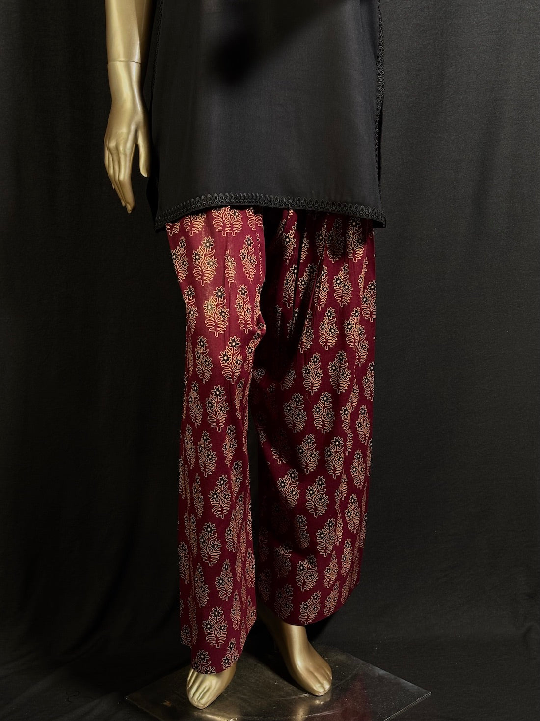 HANIA Cotton Floral Printed Kurta Set for women | Summer Kurta set