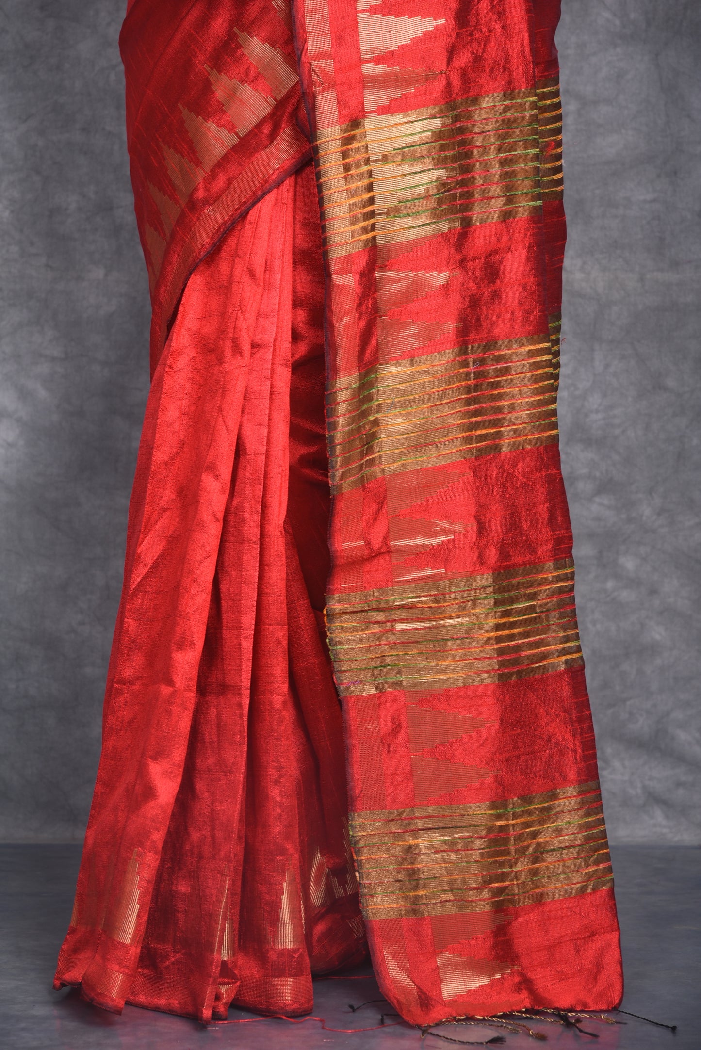 Red Shade Handwoven Tussar Dupion Raw Silk Saree | KIHUMS Saree