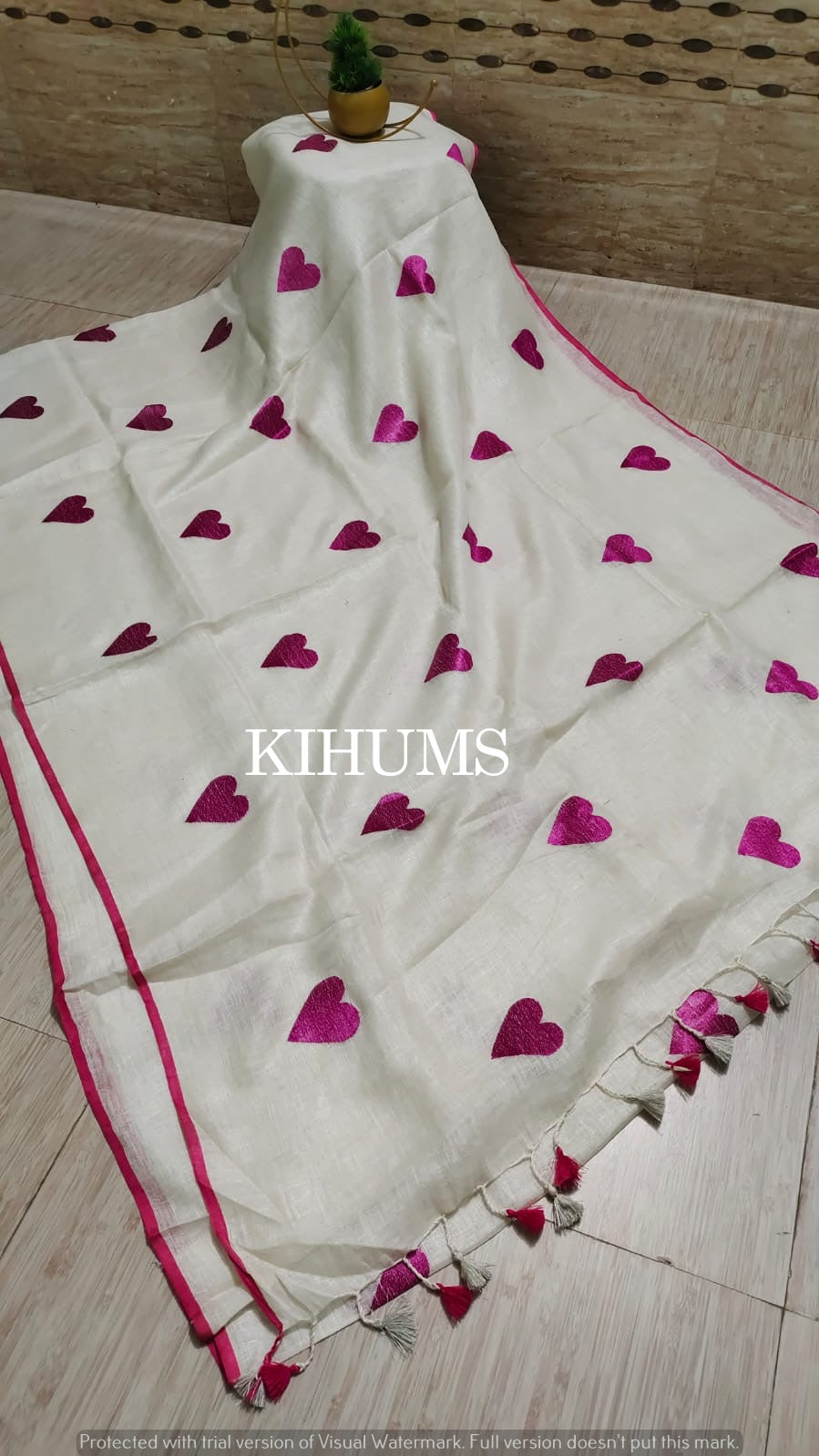 White Handwoven Linen Saree with Heart Embroidery Work | Pink Kanni | KIHUMS Saree