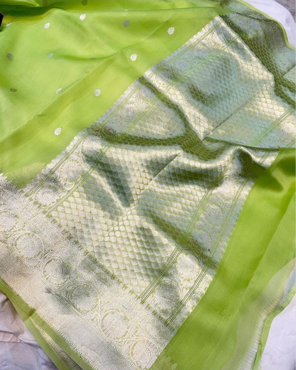 Grass green Organza Silk Saree |Zari motifs & Zari Meenakari Border | KIHUMS Saree