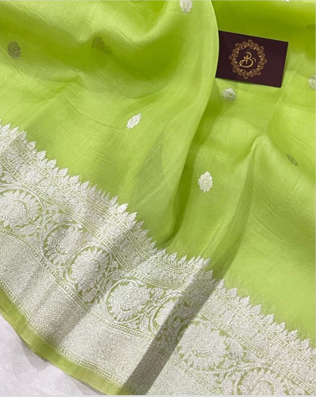 Grass green Organza Silk Saree |Zari motifs & Zari Meenakari Border | KIHUMS Saree