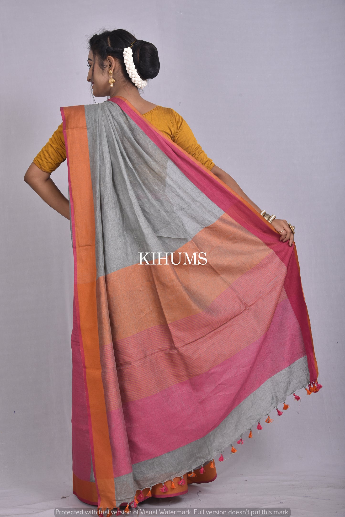 Grey Handwoven Linen Saree | Contrast Colored border | KIHUMS Saree